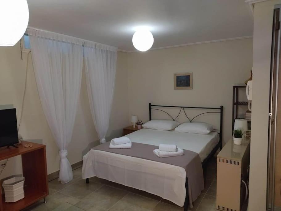 Kalamata Beach Maizonette Ground Floor And Semi-Basement With Yard Экстерьер фото